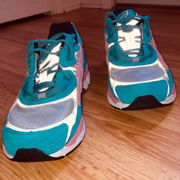 NWOT Sold Out ASICS Awake NY x Gel NYC Teal Pink Mens Unisex Sneakers 9 / 10.5 - Picture 6 of 13